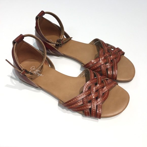 crown vintage sandals